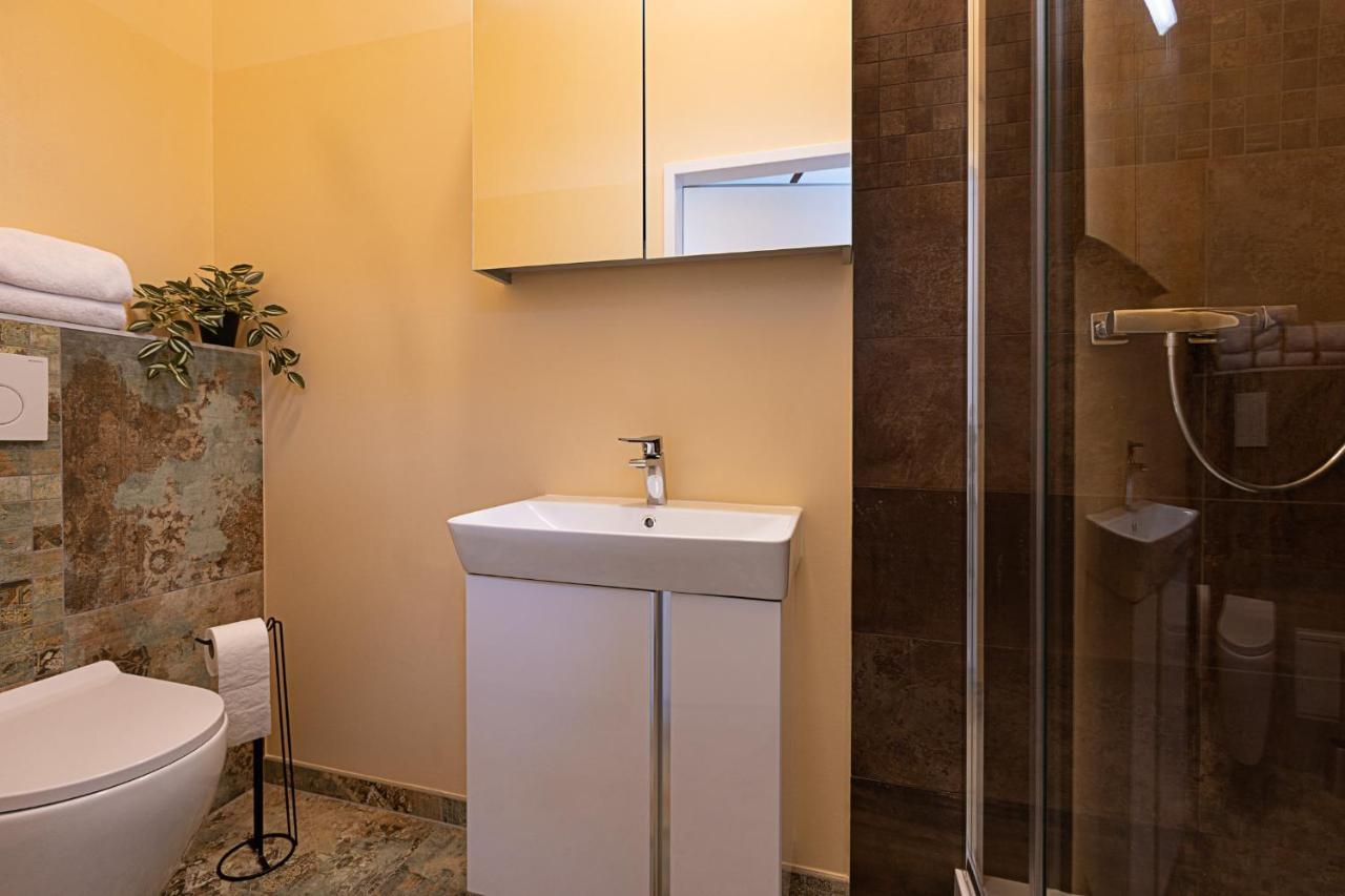 Fabric Apartments Dettingen an der Erms Εξωτερικό φωτογραφία